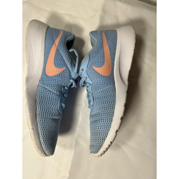 NIKE Tanjun (GS) Psychic Blue/Bleached Coral Shoe Youth Size 7Y - Picture 4 of 5